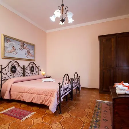 Casa Elena Кортона